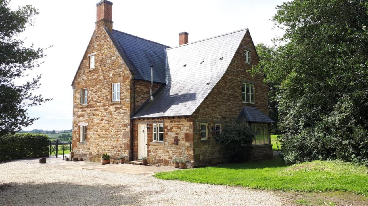 Cockley Hill Farm Bed & Breakfast Брэклей Экстерьер фото